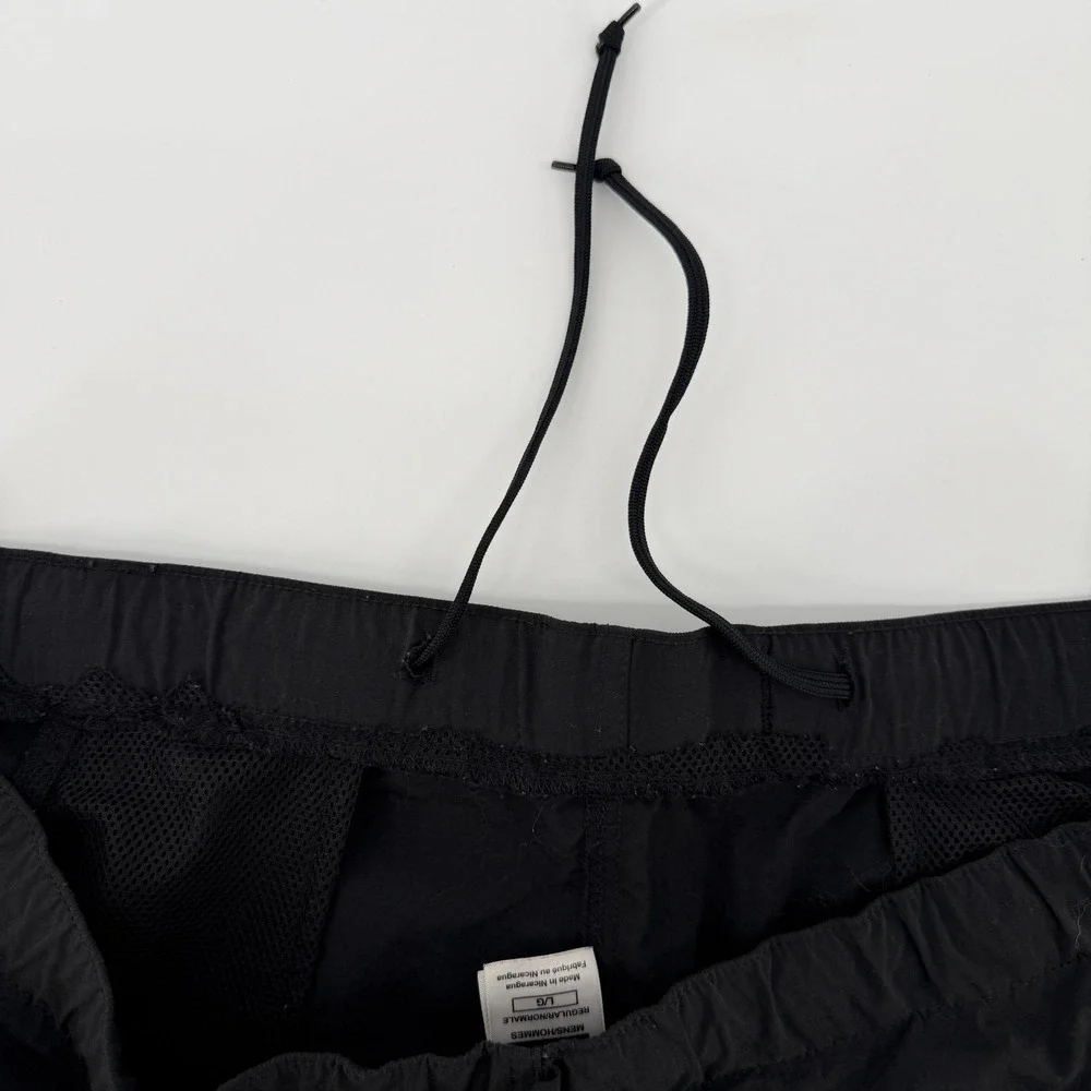 The North Face Belted Nylon Shorts Mens Large Black Hiking Gorpcore 6 Inseam